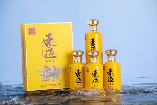 云仓酒庄豪迈白酒新品全国热销，酱香浓香齐上阵，新年订酒优选