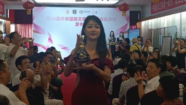 环球国际文旅小姐共同助力让白兰地第一故乡重放光彩！